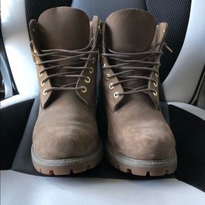 Timberland 6 inch premium boots dark beige